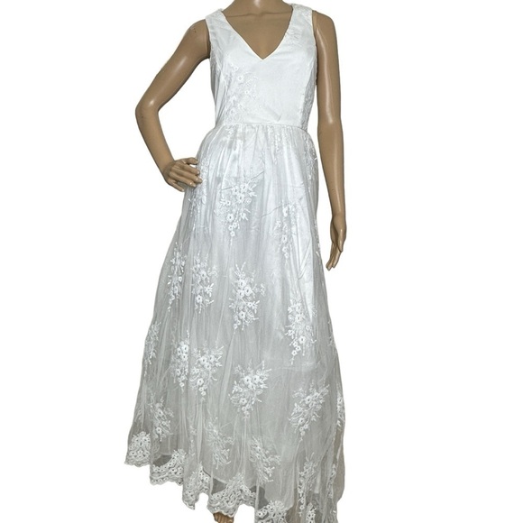 Southern Fried Chics white lace maxi dress medium - Picture 1 of 11